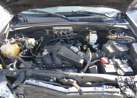 2008 Ford Escape Limited из США, поврежденный, VIN 1FMCU04178KD99103